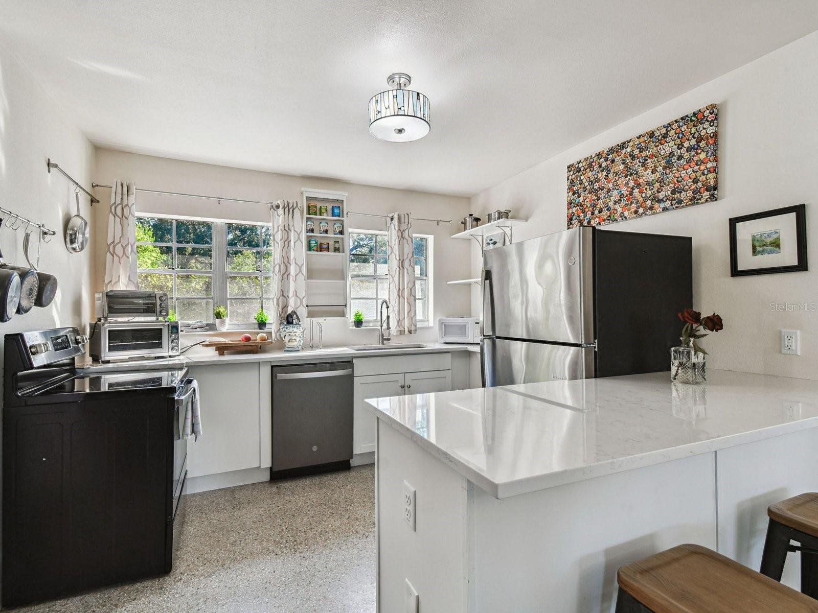 Image 12 of 25 For 2901 Elrod Avenue