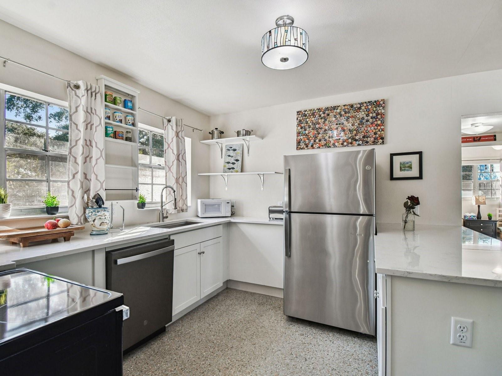 Image 13 of 25 For 2901 Elrod Avenue