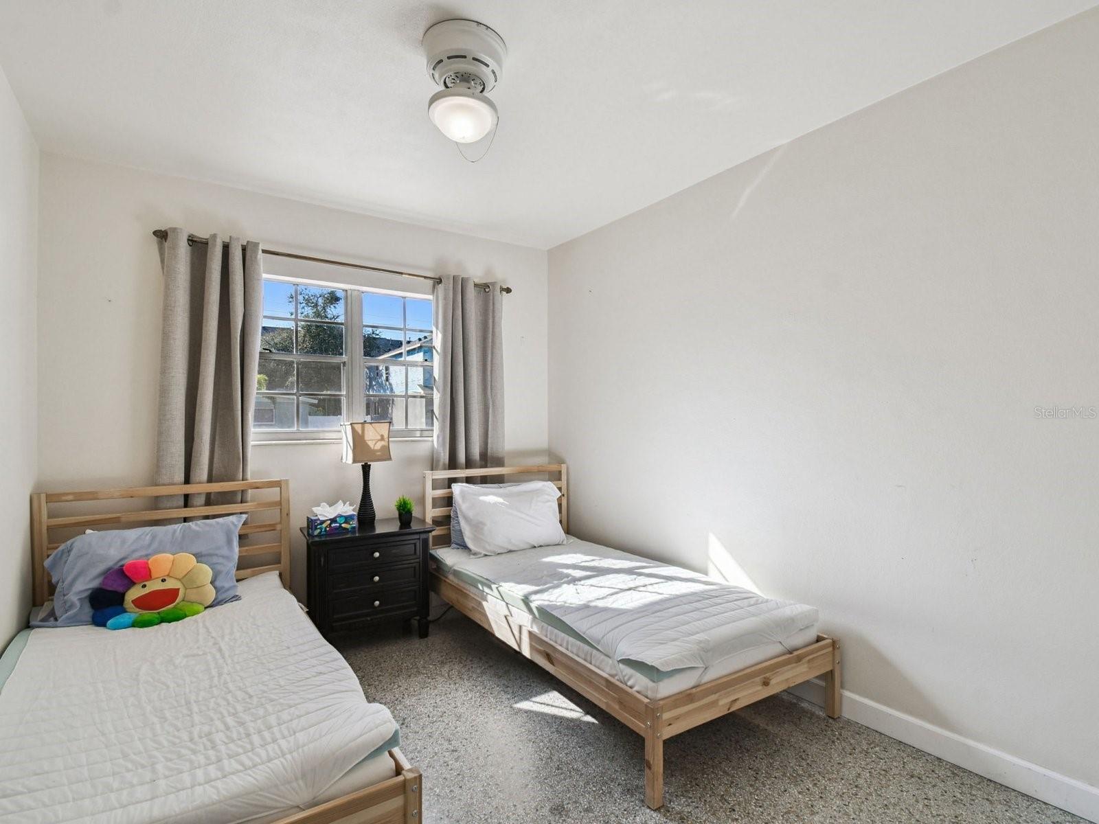 Image 18 of 25 For 2901 Elrod Avenue