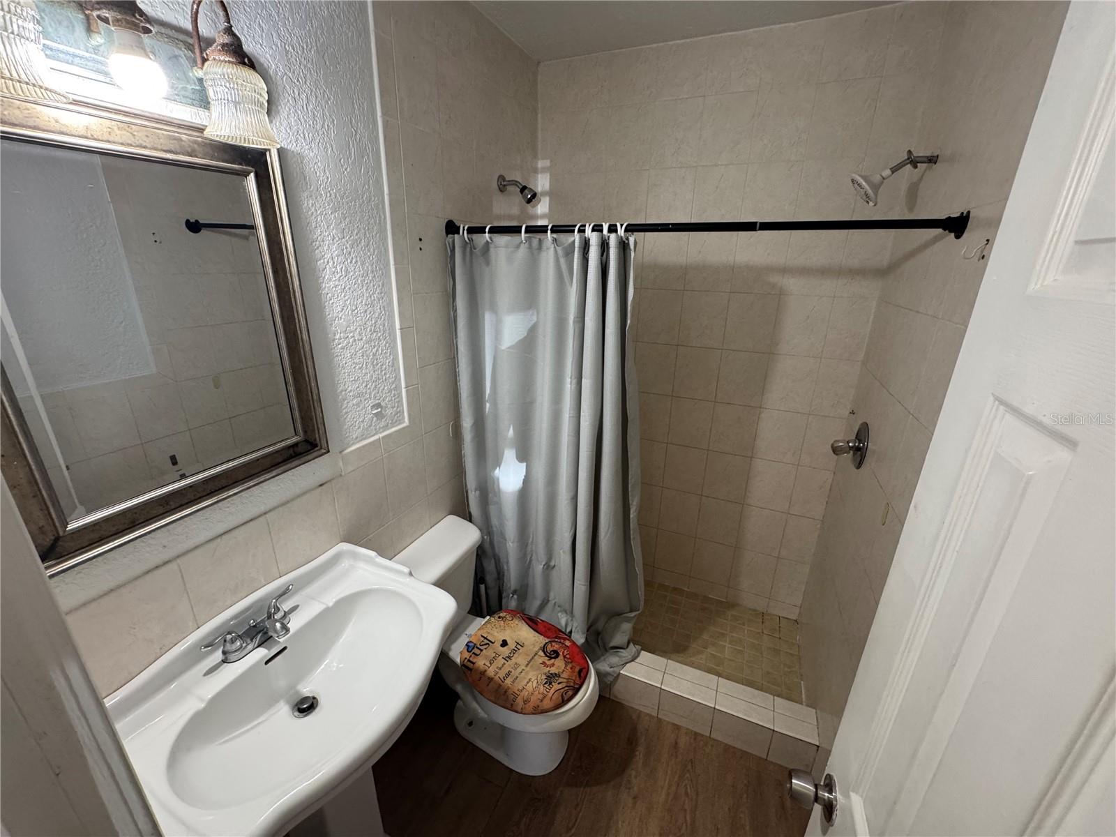 Listing photo id 8 for 1025 31st Avenue