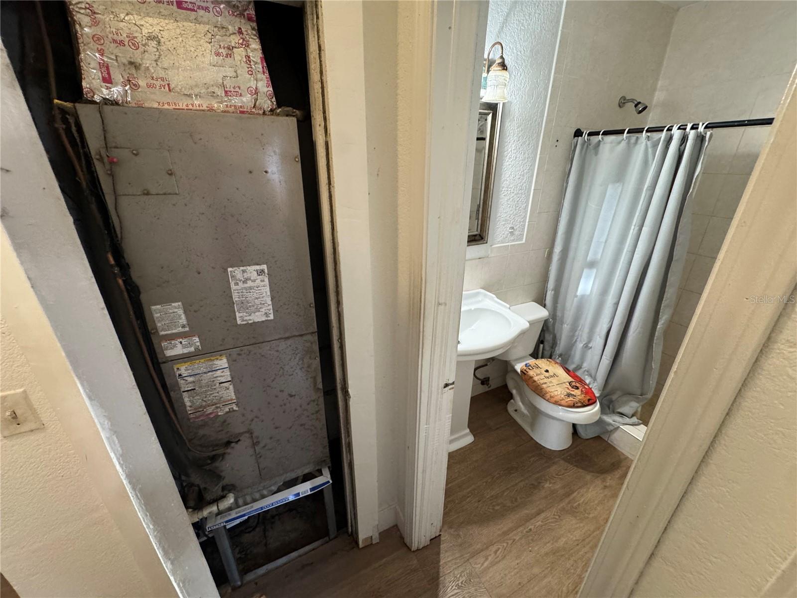 Listing photo id 10 for 1025 31st Avenue