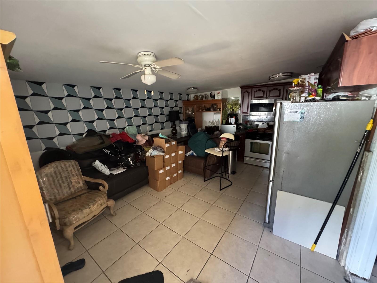 Listing photo id 14 for 1025 31st Avenue