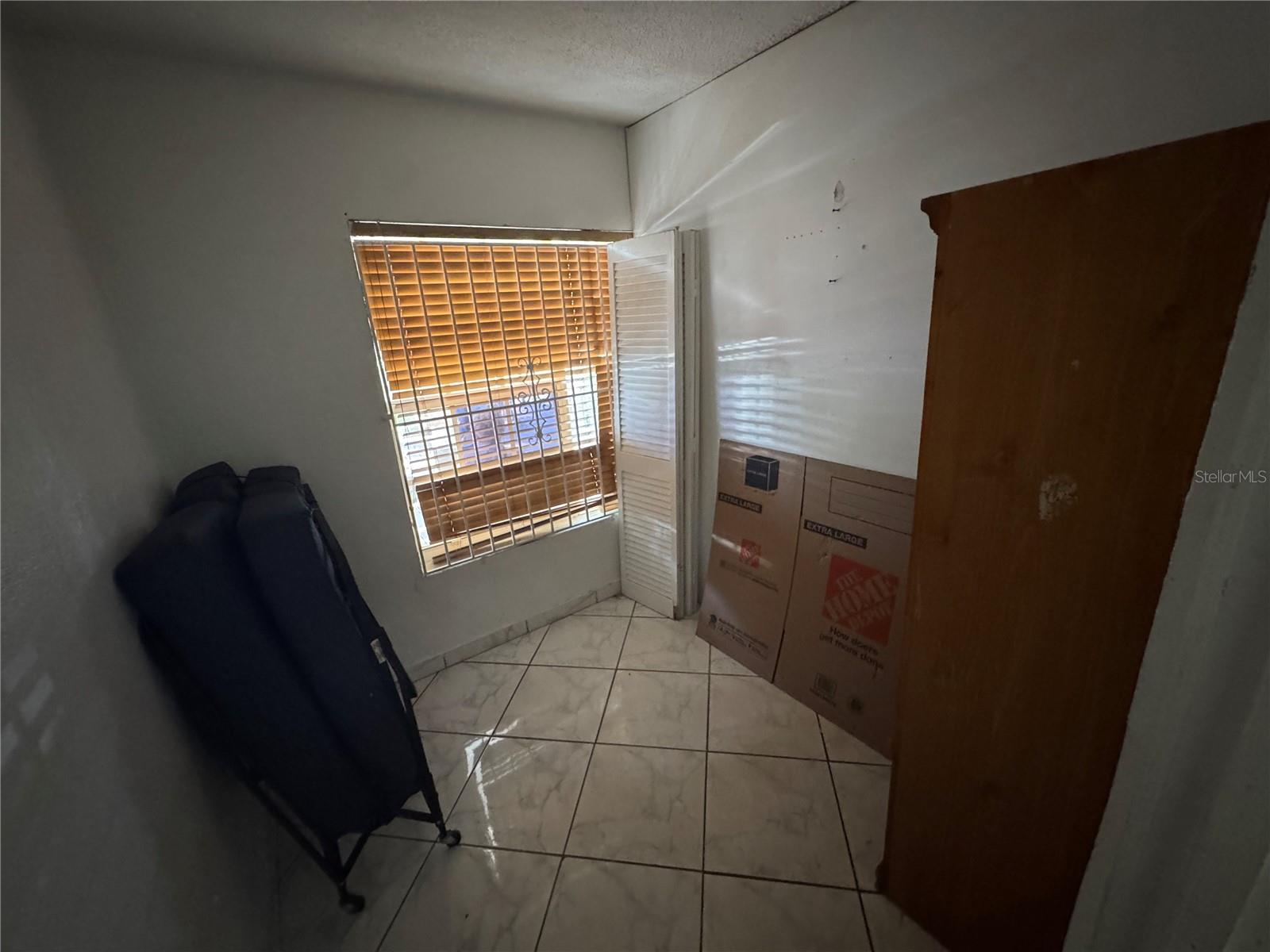 Listing photo id 15 for 1025 31st Avenue