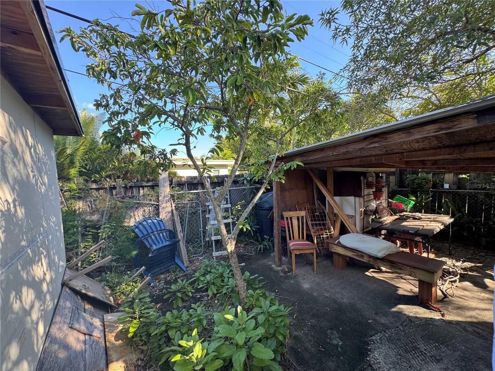 Listing photo id 28 for 1025 31st Avenue