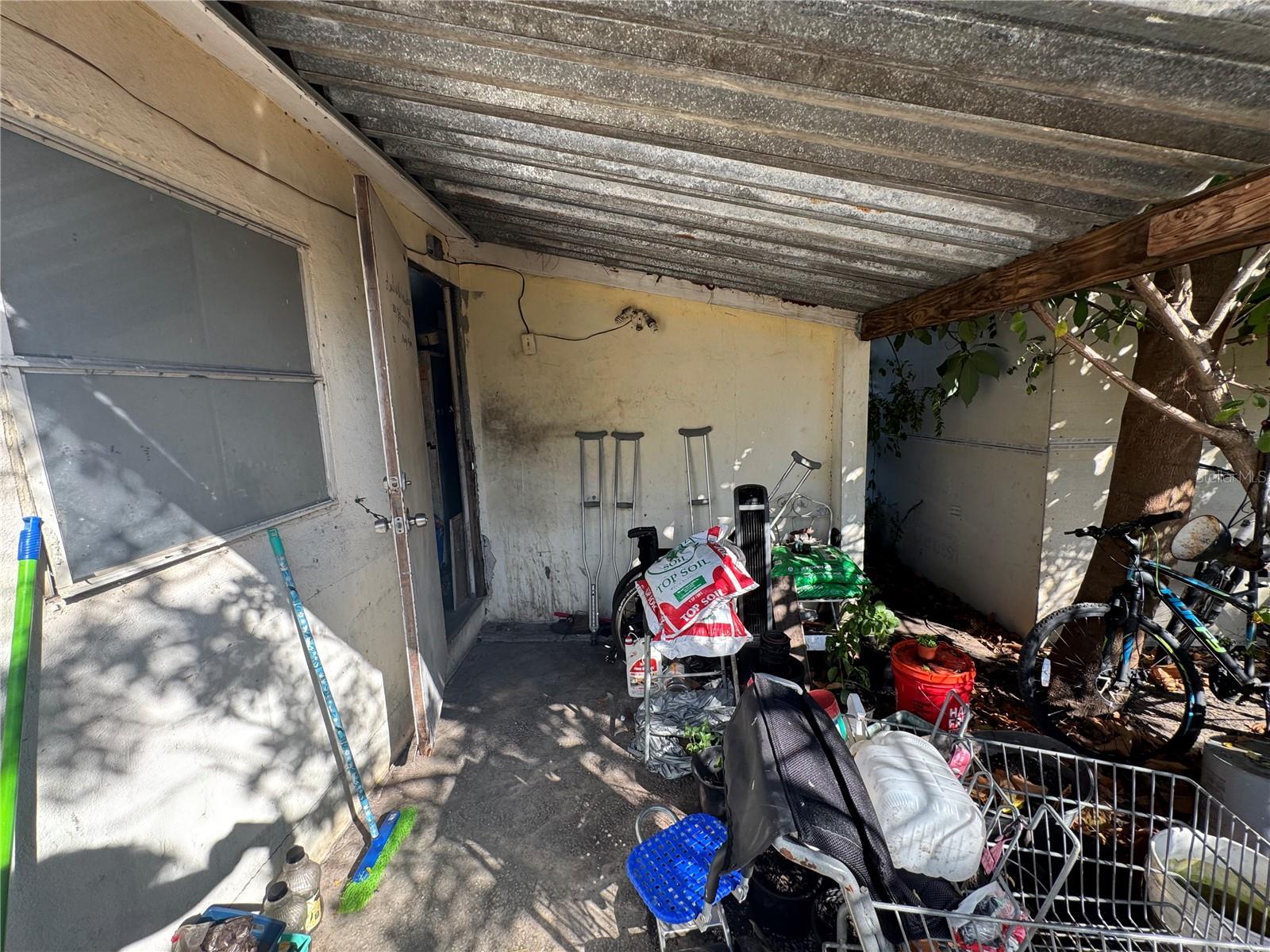 Listing photo id 30 for 1025 31st Avenue