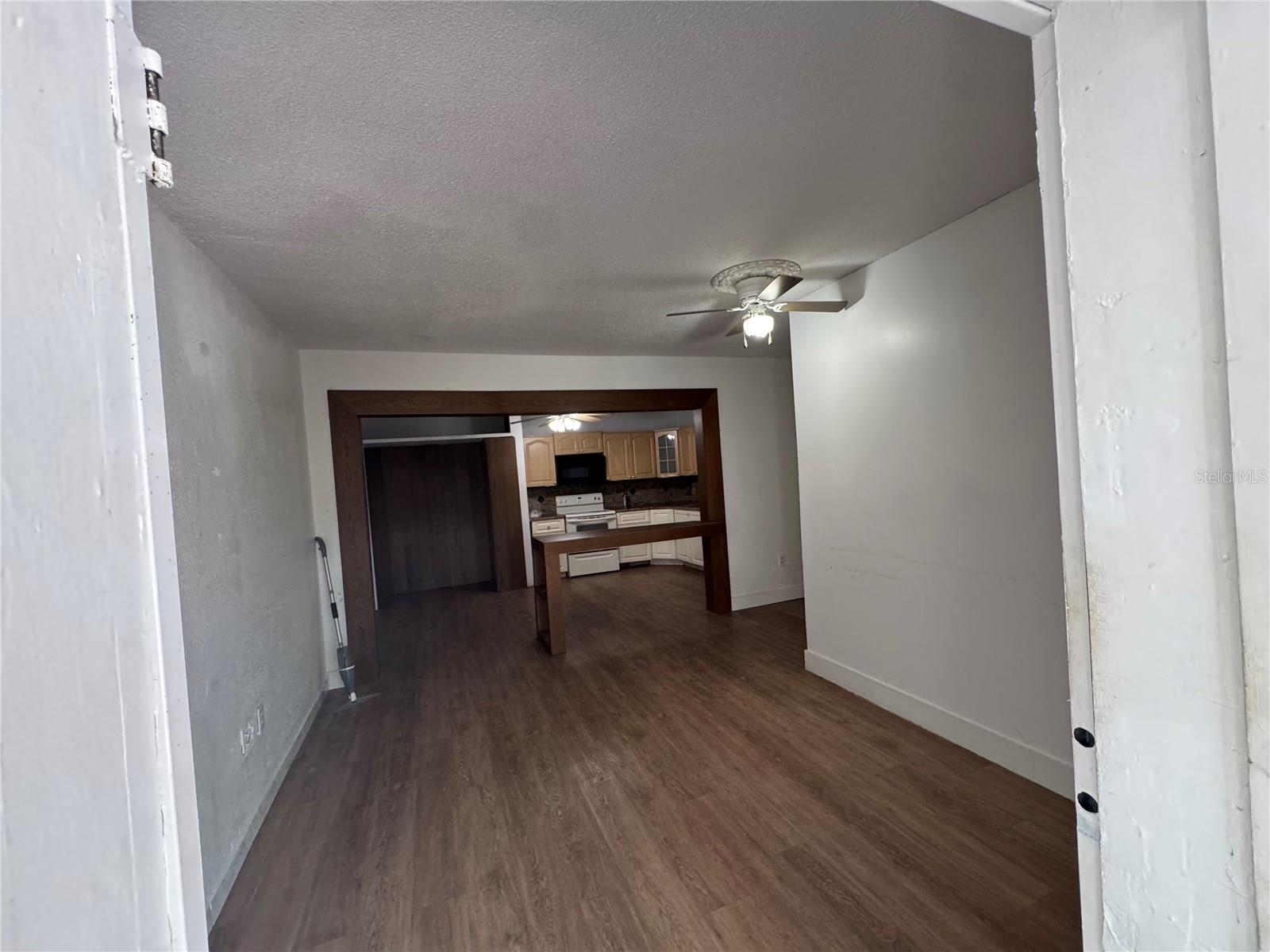 Listing photo id 3 for 1025 31st Avenue