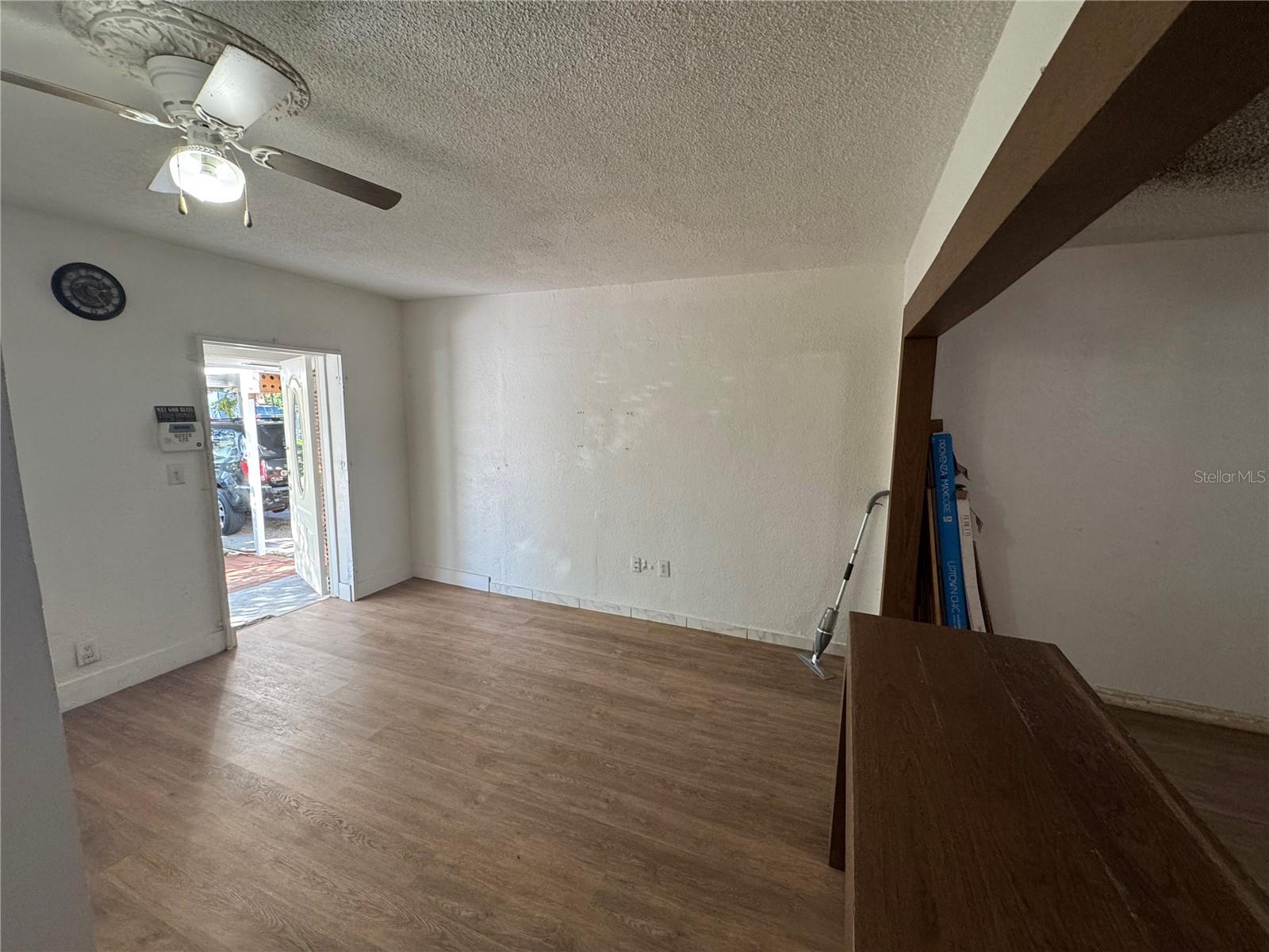 Listing photo id 5 for 1025 31st Avenue