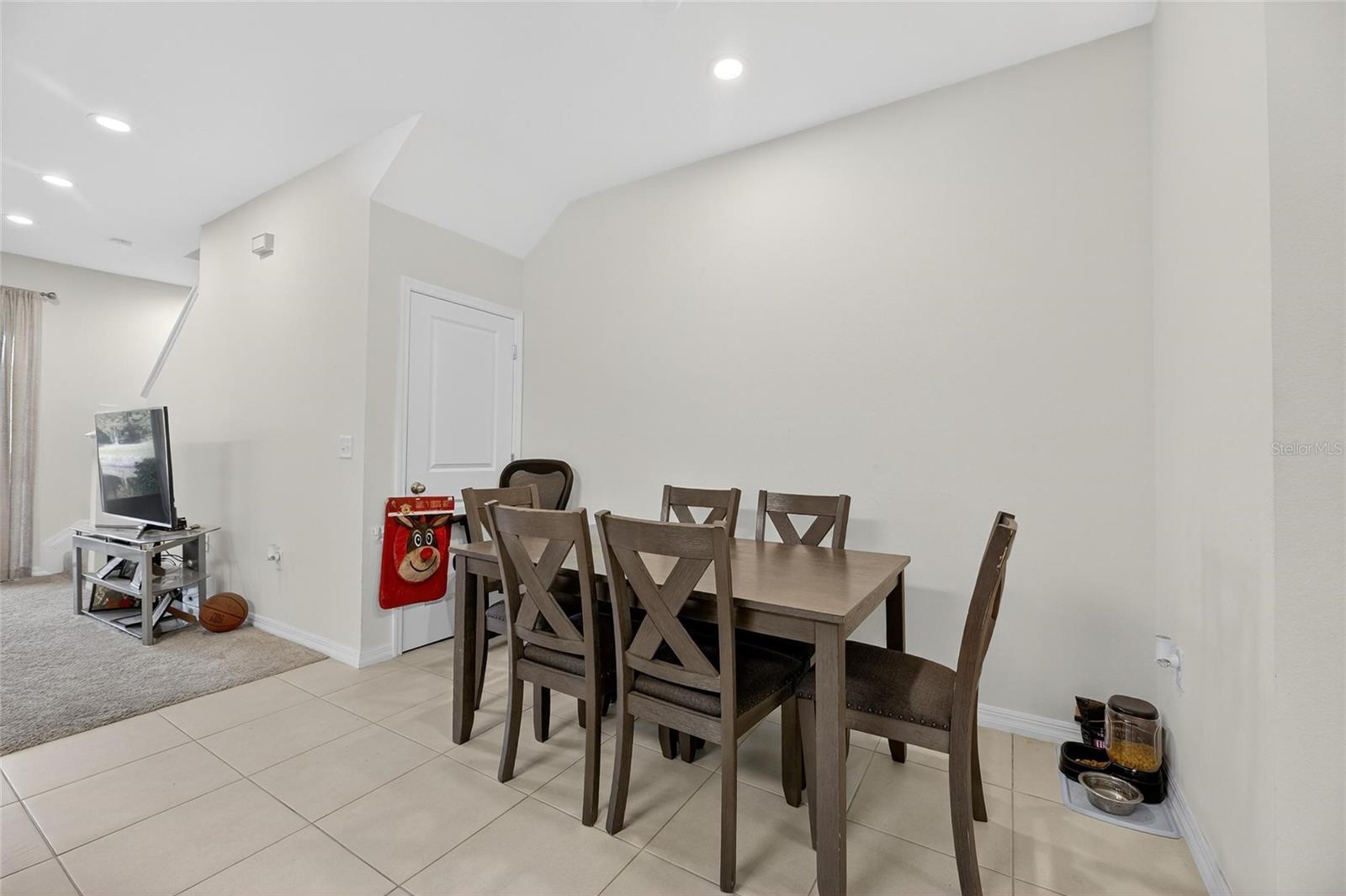 Image 18 of 85 For 8850 Indigo Trail Loop