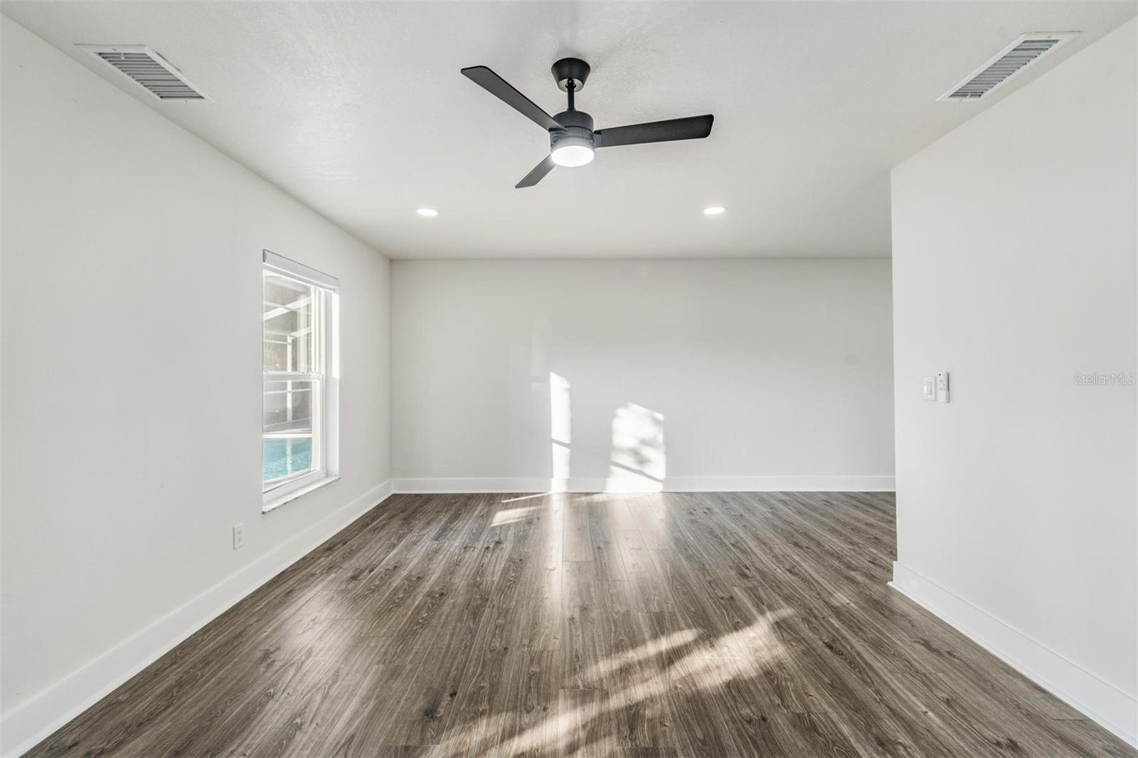 Image 18 of 35 For 3366 Fox Hill Drive