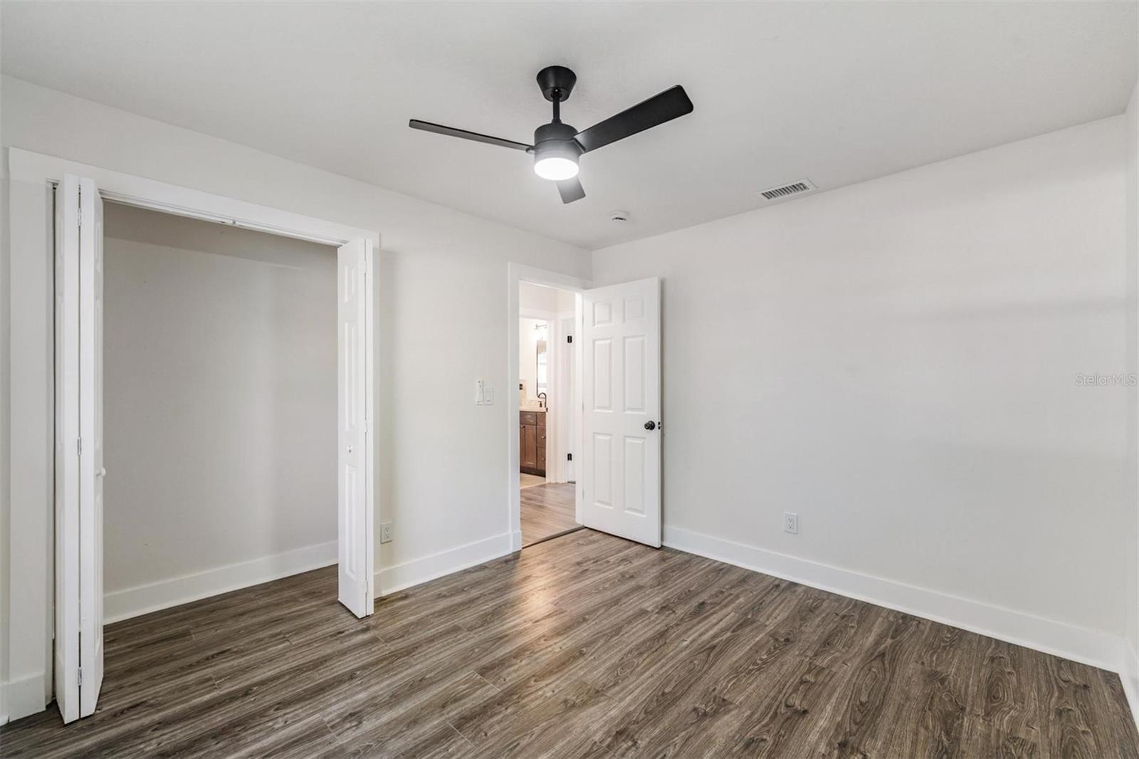 Image 21 of 35 For 3366 Fox Hill Drive