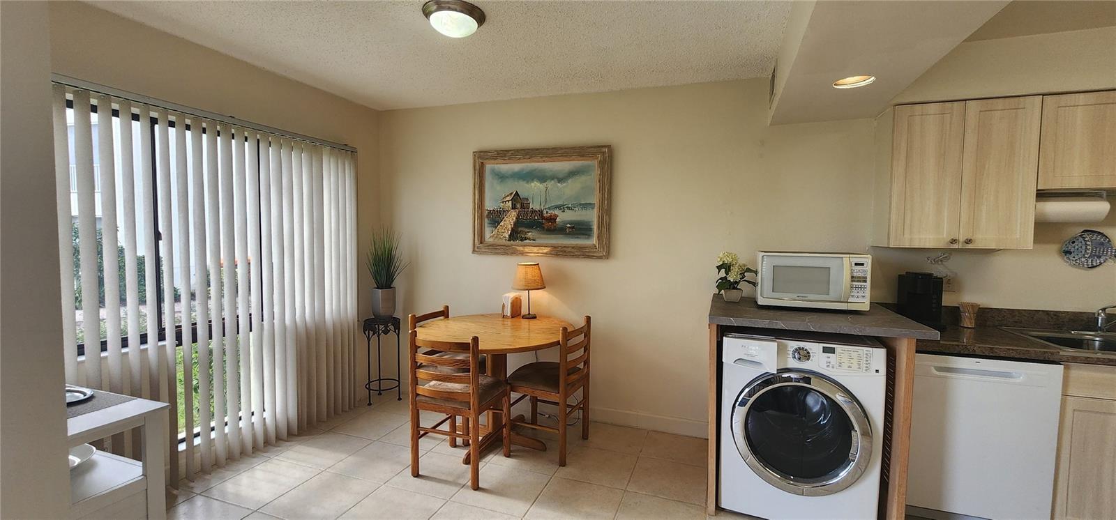 Image 15 of 46 For 1515 Pinellas Bayway S 30