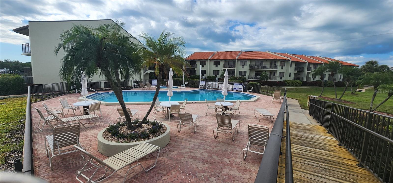 Image 26 of 46 For 1515 Pinellas Bayway S 30