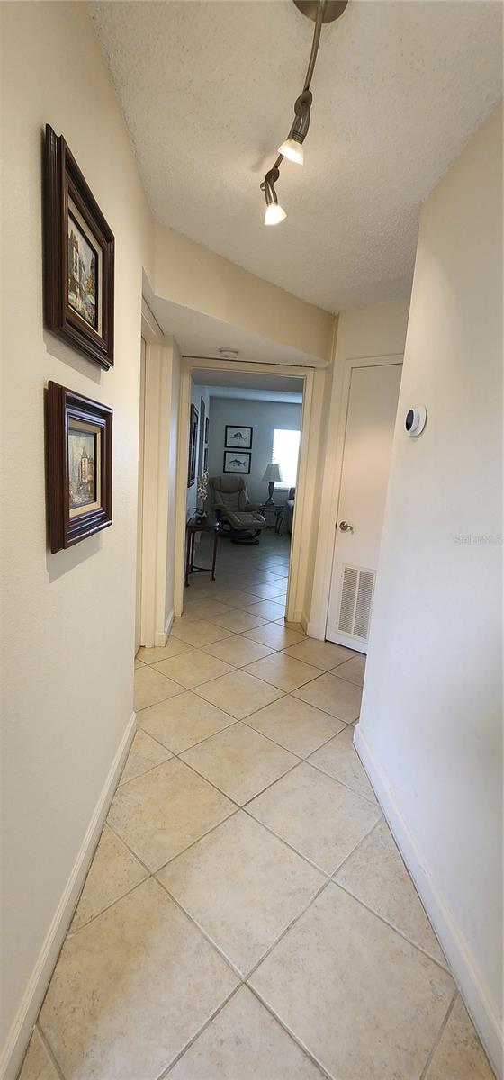 Image 4 of 46 For 1515 Pinellas Bayway S 30