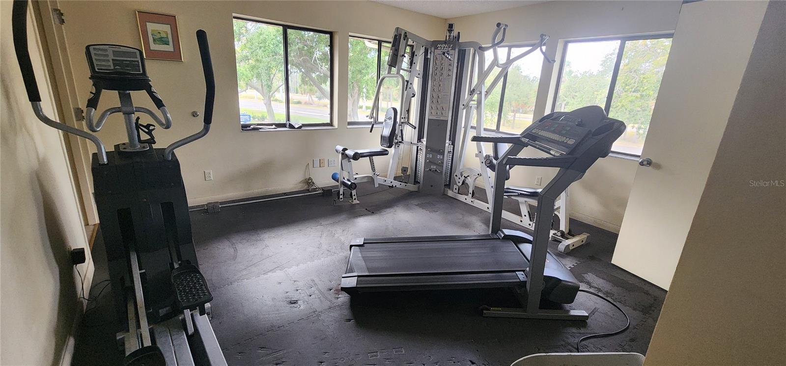 Image 42 of 46 For 1515 Pinellas Bayway S 30