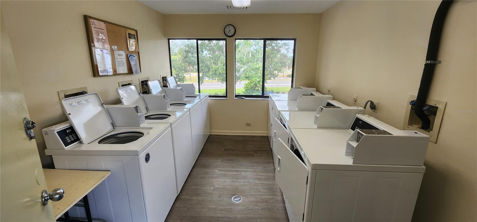 Image 43 of 46 For 1515 Pinellas Bayway S 30