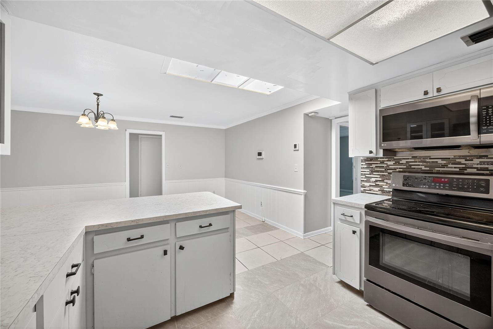 Image 18 of 47 For 2502 Vine Street