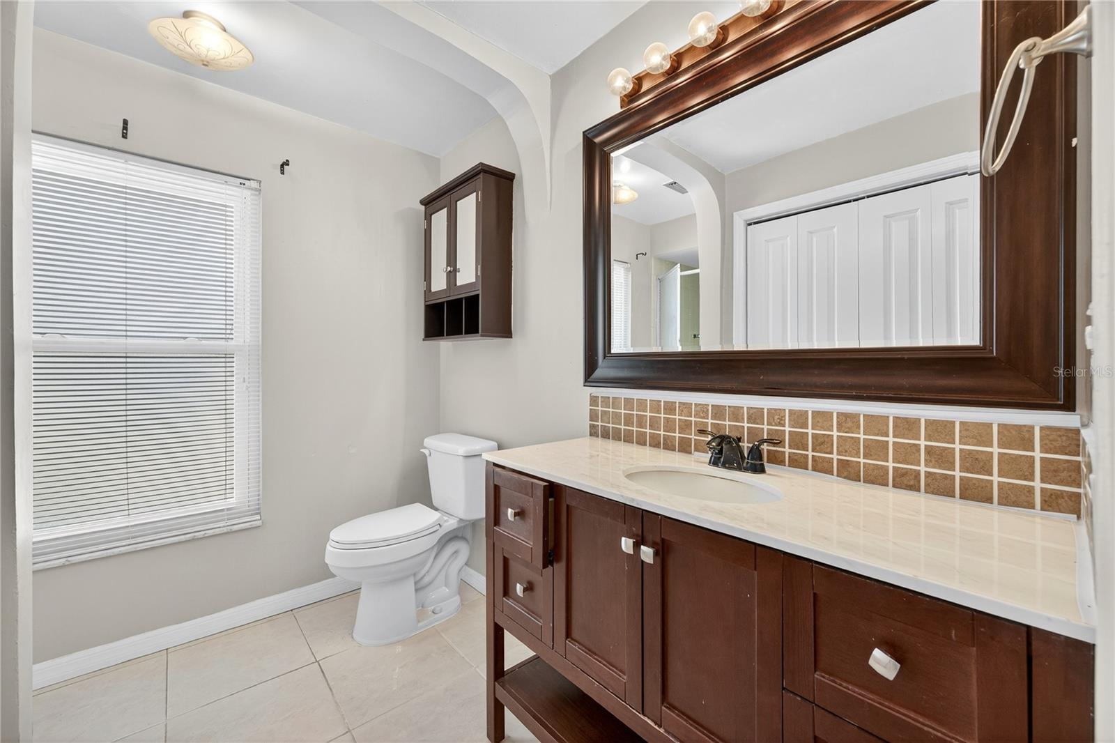 Image 30 of 47 For 2502 Vine Street