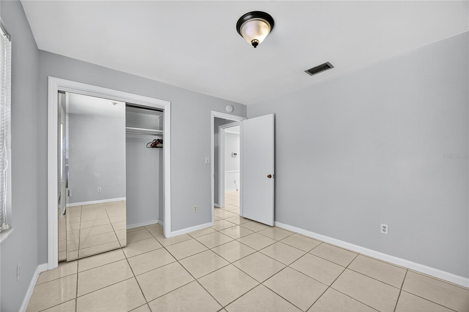 Image 38 of 47 For 2502 Vine Street