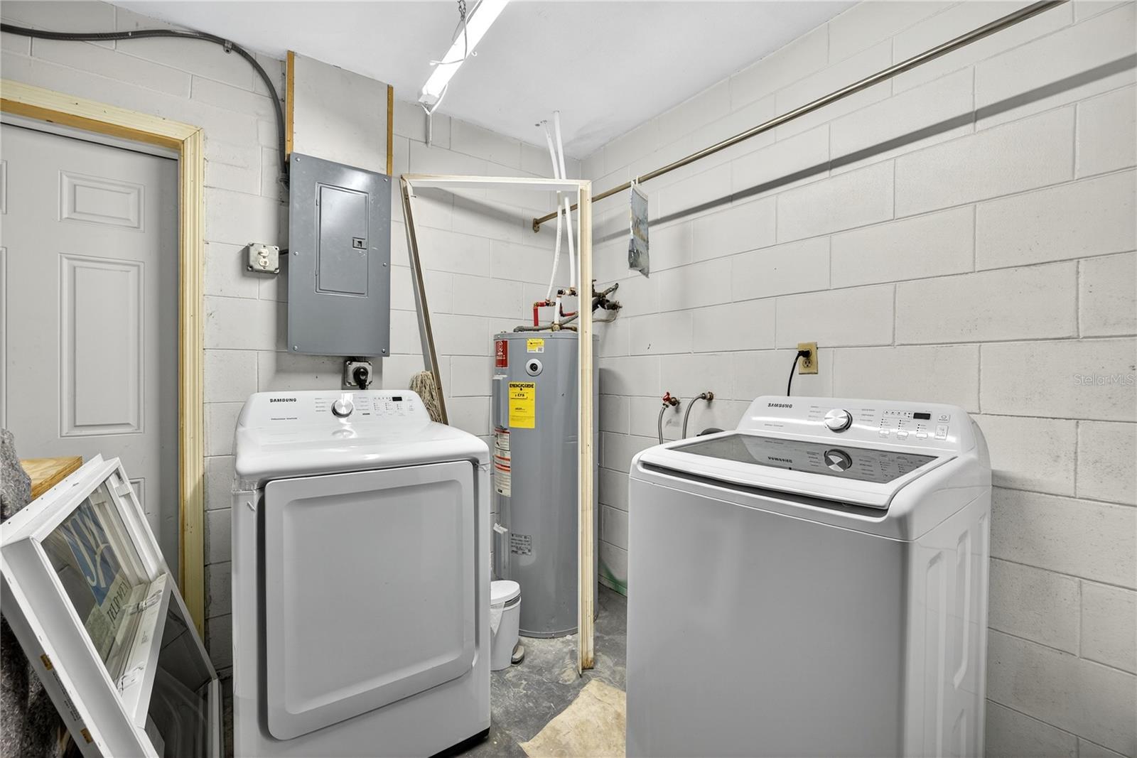 Image 39 of 47 For 2502 Vine Street