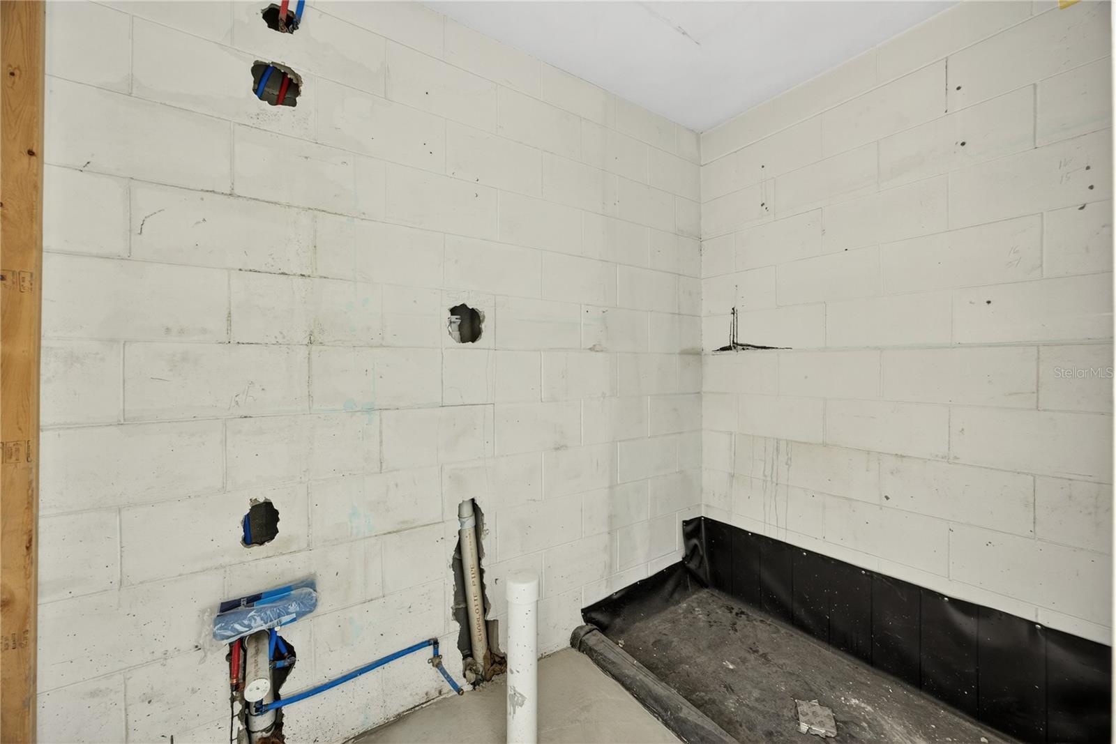 Image 45 of 47 For 2502 Vine Street