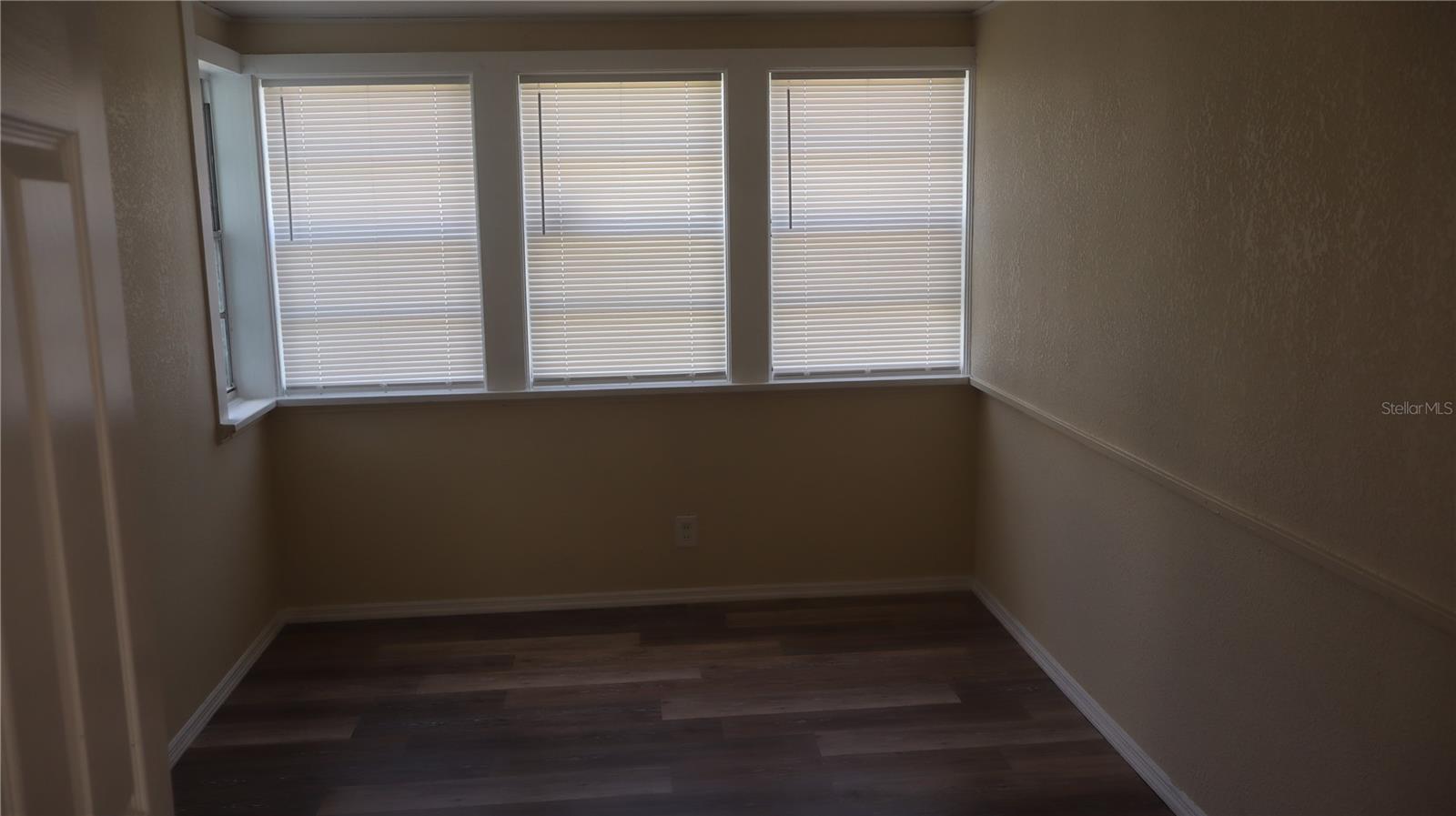 Image 9 of 12 For 828 16th Avenue S