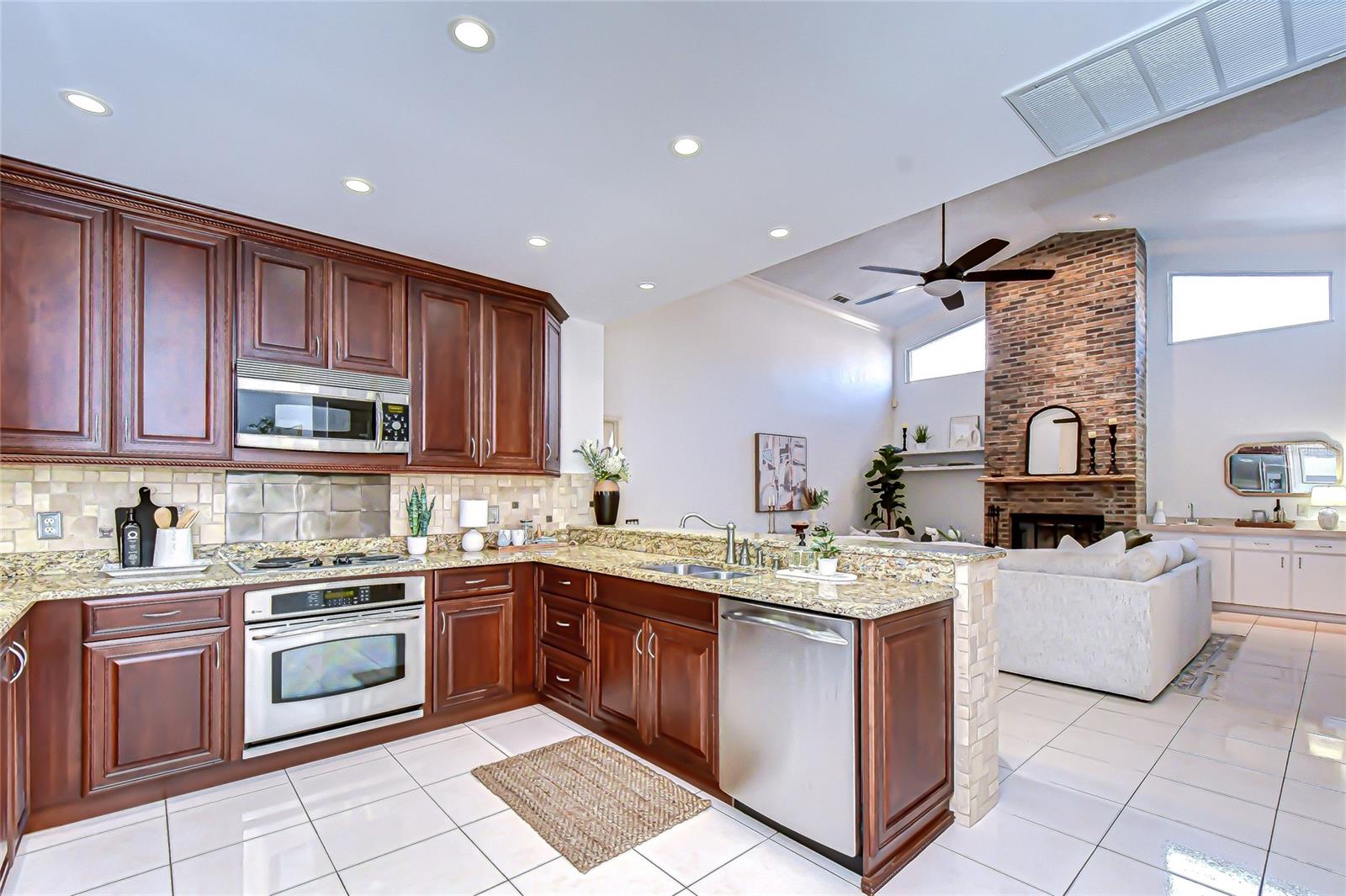 Image 15 of 44 For 14101 Riverstone Drive