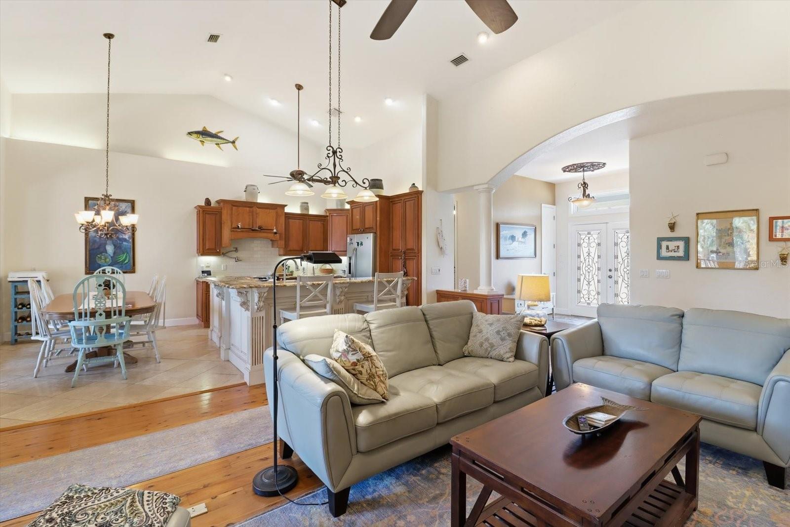 Image 10 of 53 For 5 Palm Drive