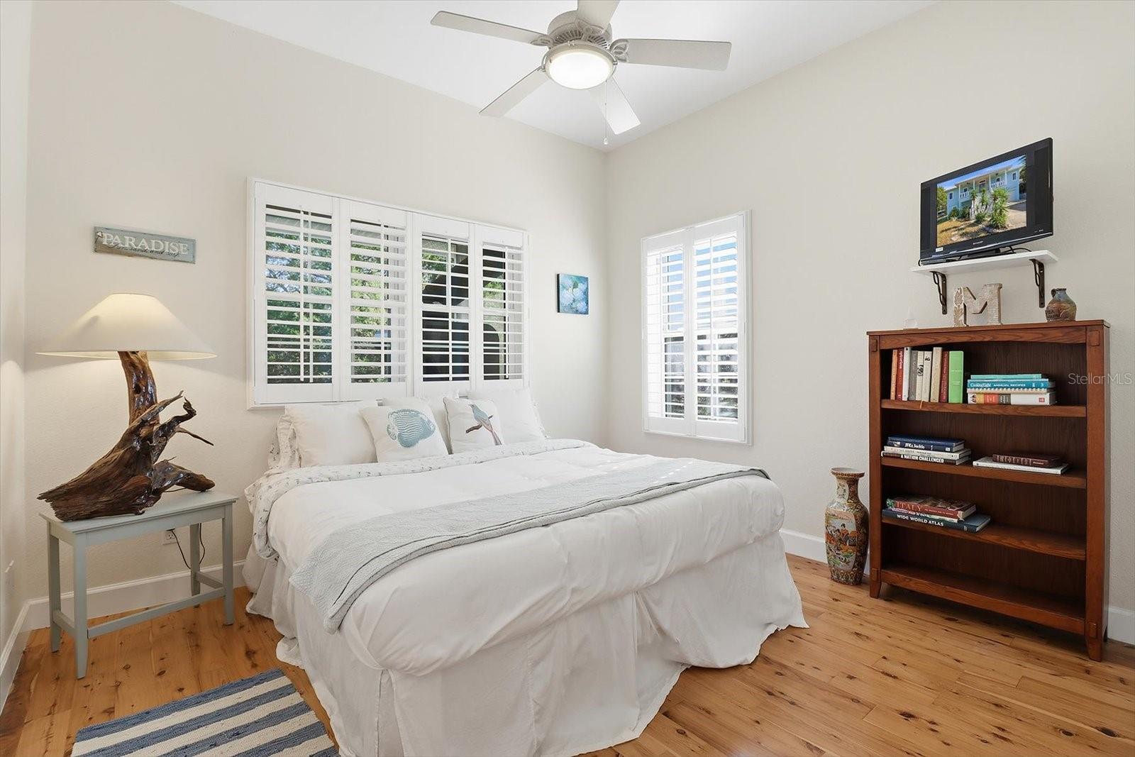 Image 18 of 53 For 5 Palm Drive