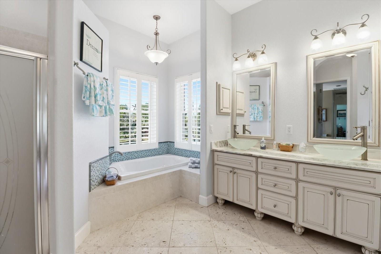 Image 26 of 53 For 5 Palm Drive