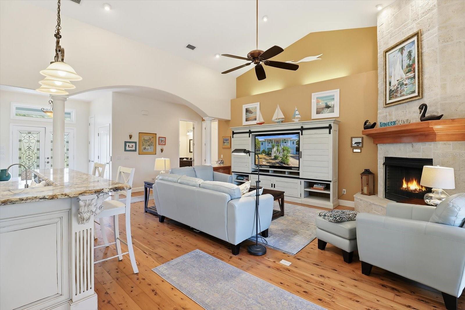 Image 8 of 53 For 5 Palm Drive