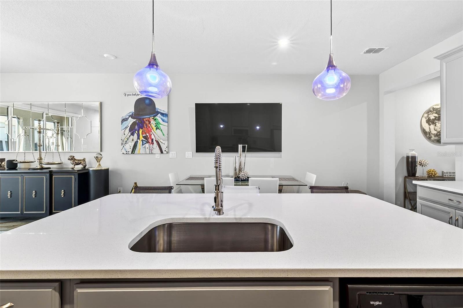 Image 27 of 45 For 25993 Woven Wicker Bend