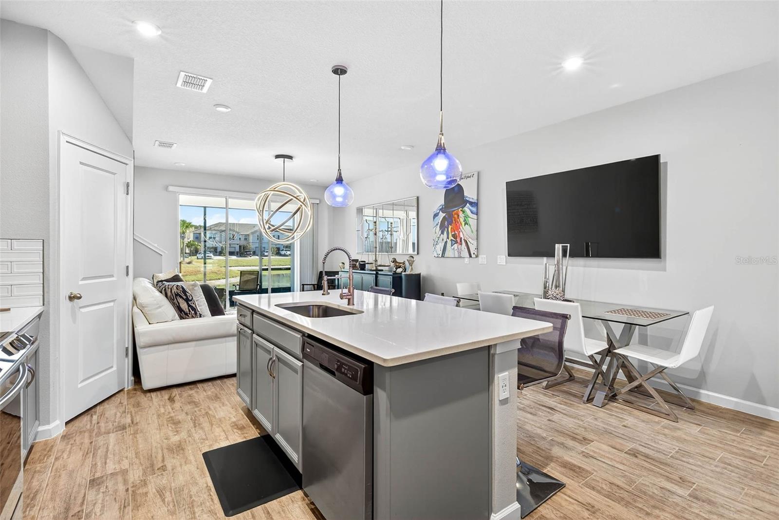 Image 28 of 45 For 25993 Woven Wicker Bend