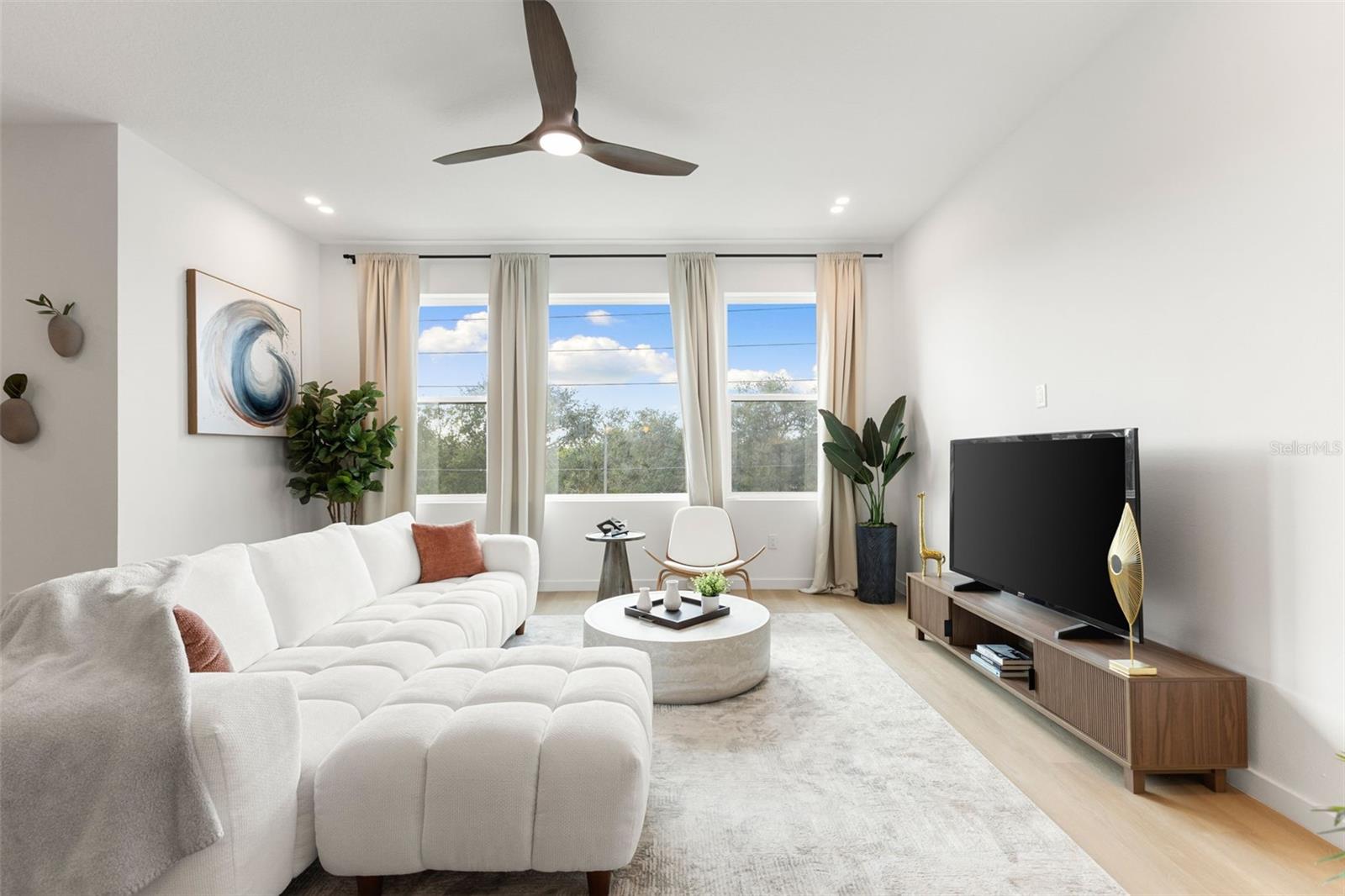 Listing photo id 16 for 2108 4th Street S