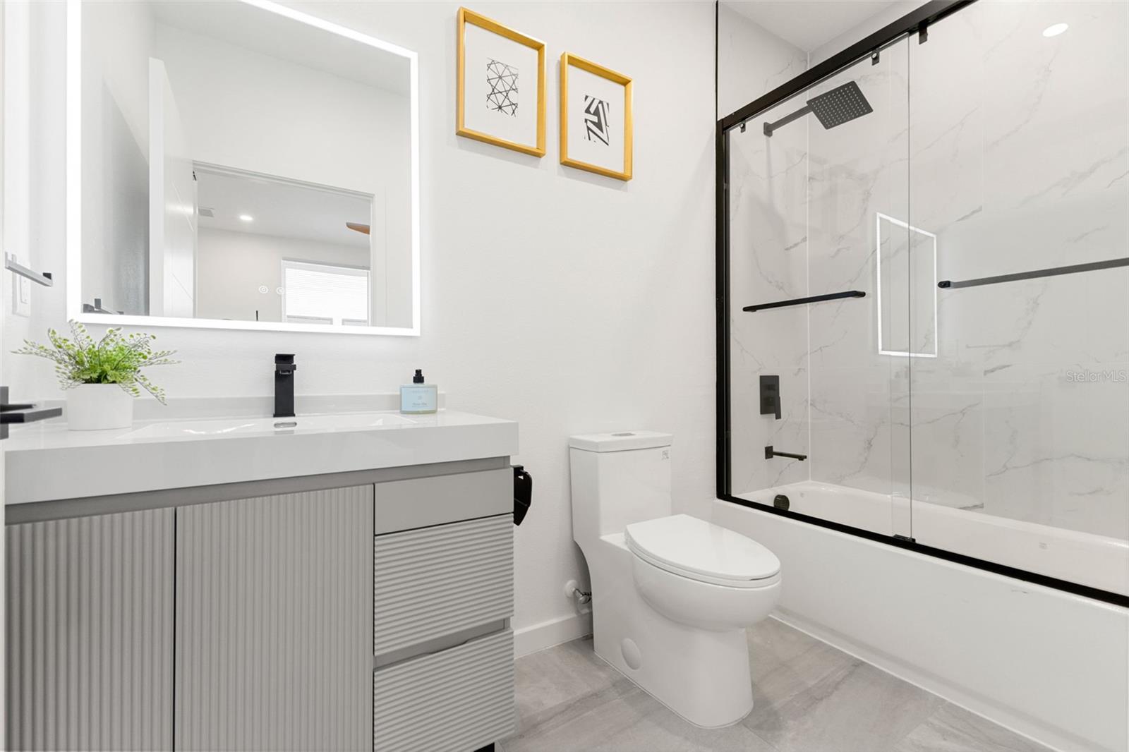 Listing photo id 26 for 2108 4th Street S