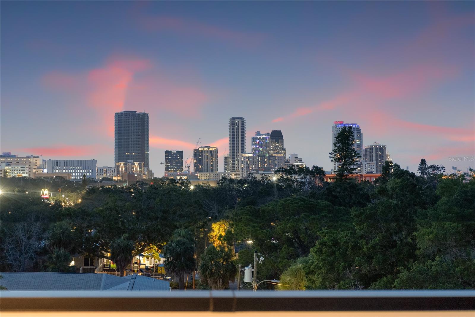 Listing photo id 30 for 2108 4th Street S