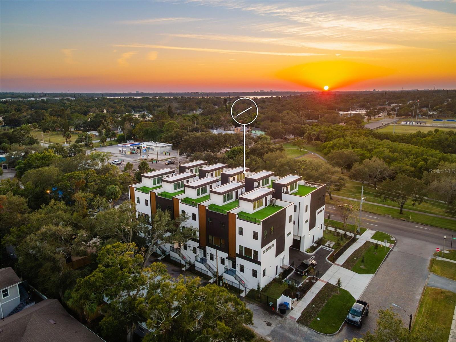 Listing photo id 40 for 2108 4th Street S