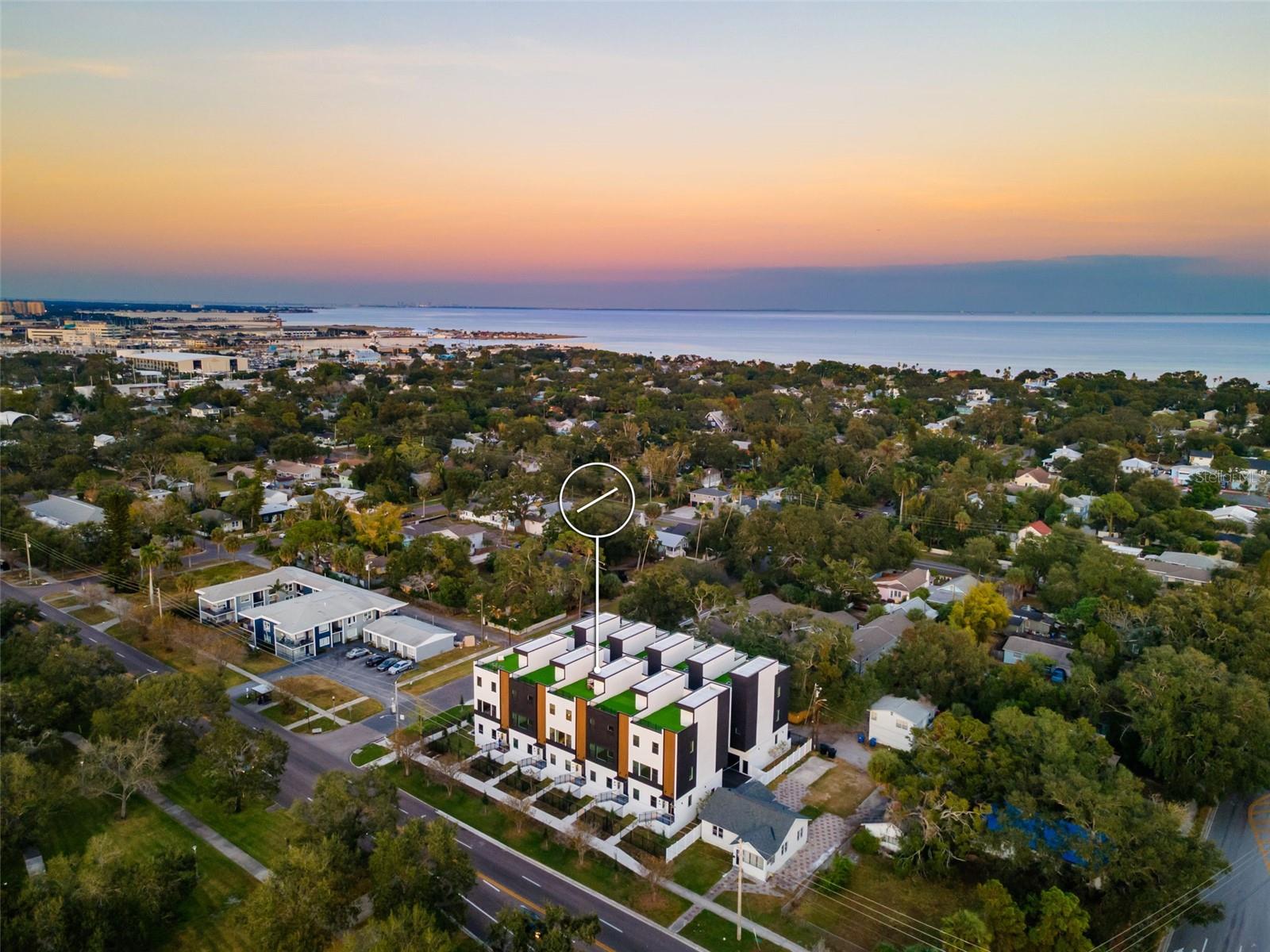 Listing photo id 43 for 2108 4th Street S