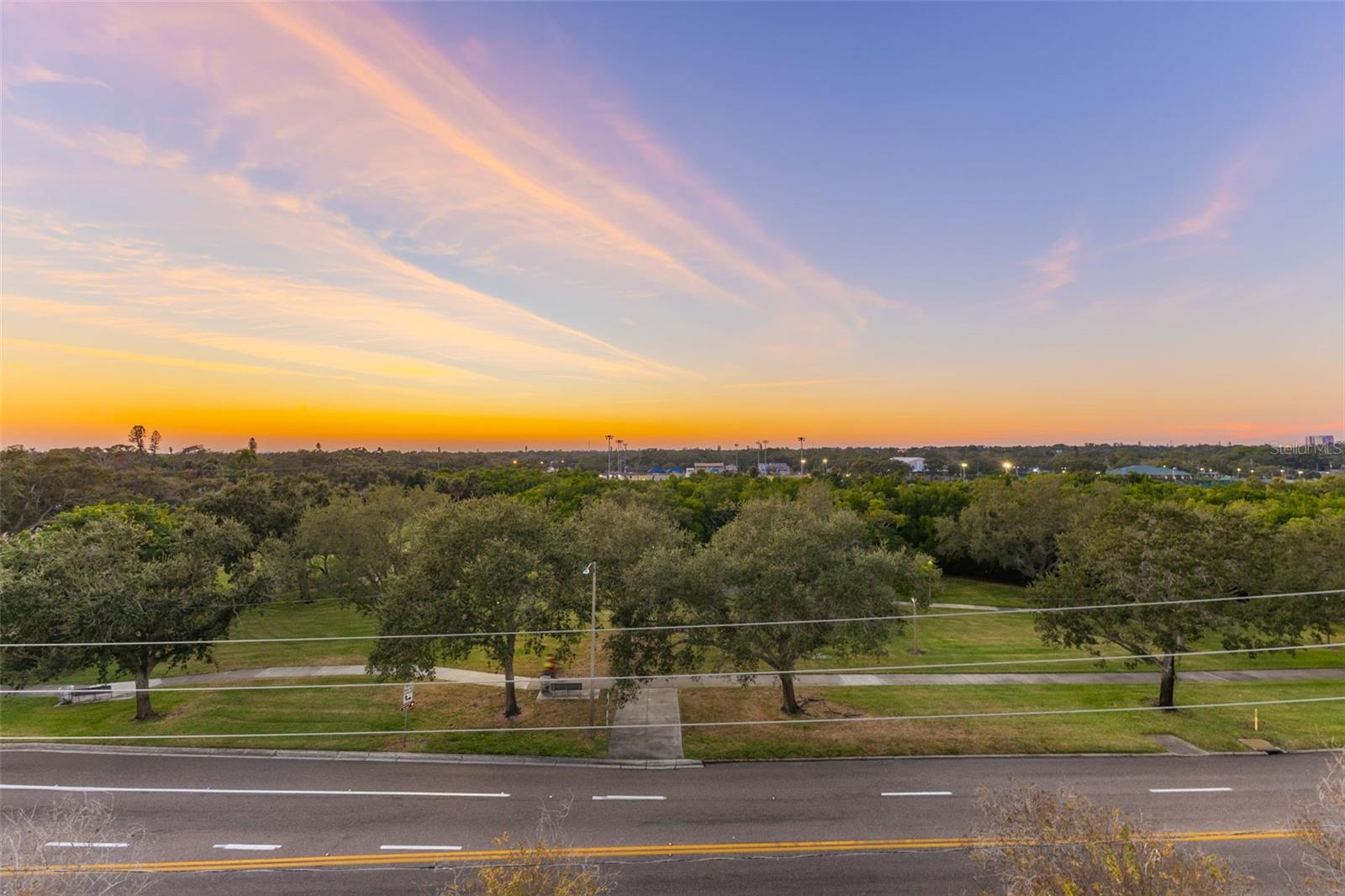 Listing photo id 46 for 2108 4th Street S