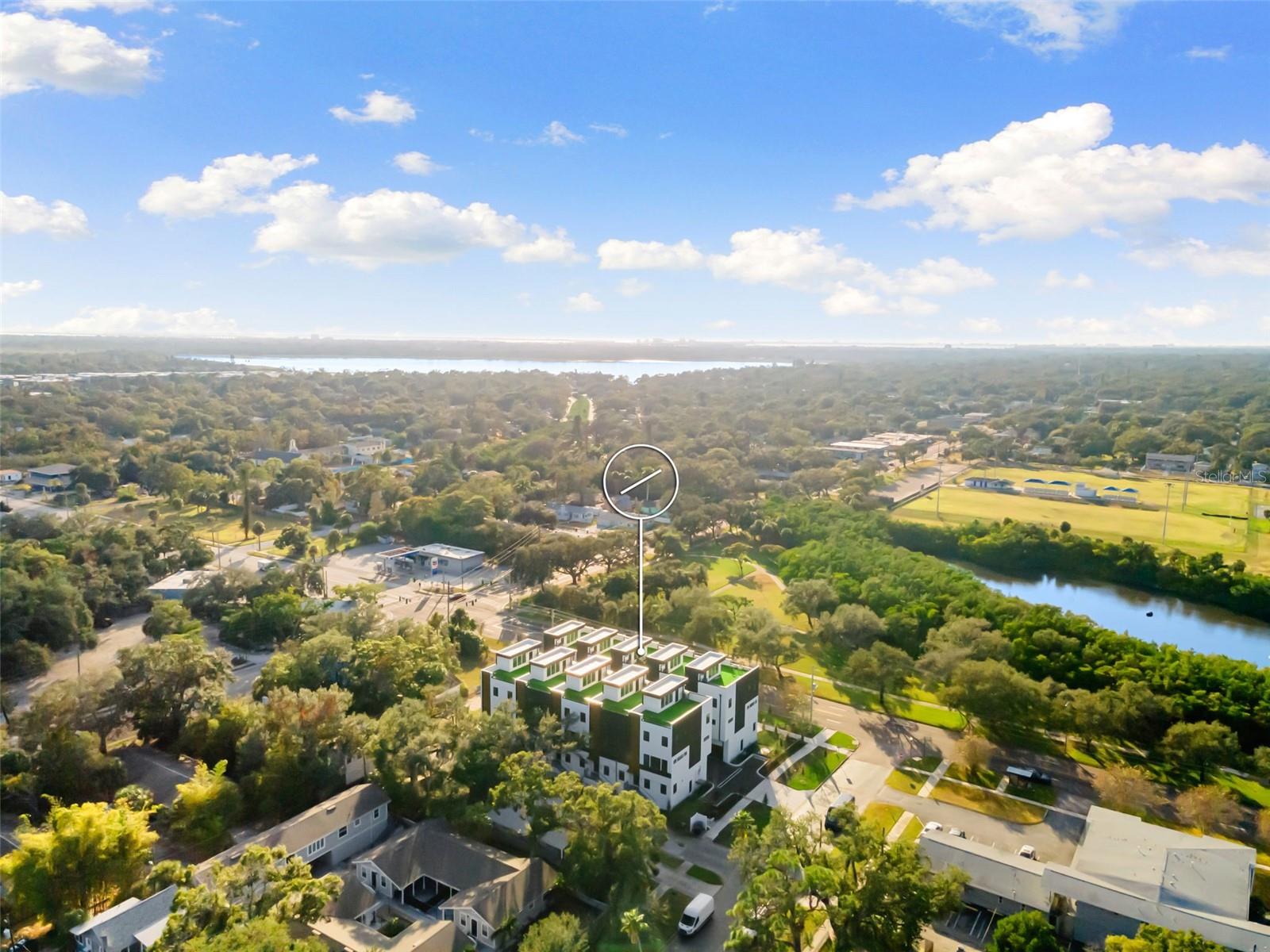 Listing photo id 53 for 2108 4th Street S