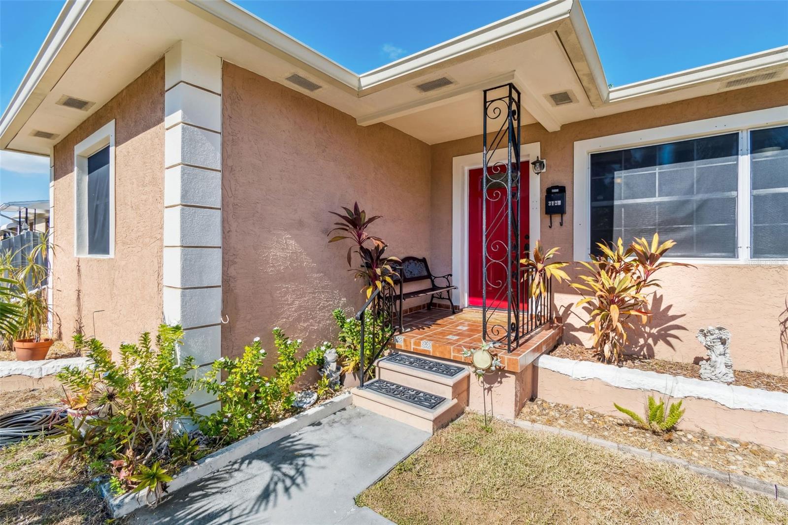 Image 4 of 28 For 3125 31st Avenue N