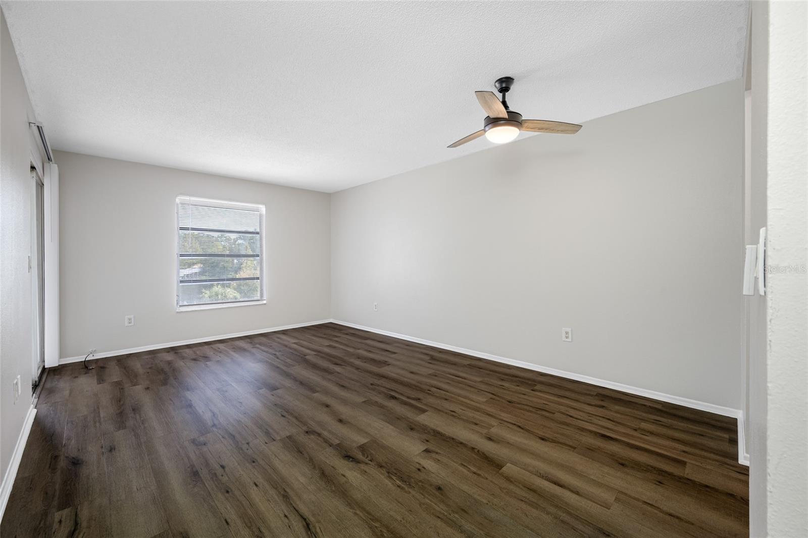 Image 11 of 20 For 600 Betty Lane 9