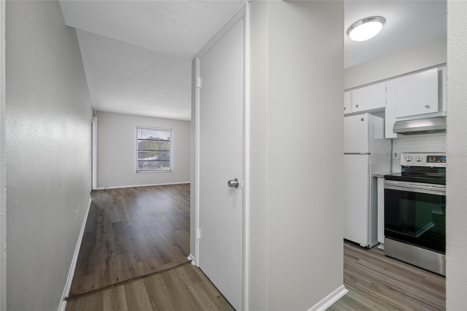 Image 4 of 20 For 600 Betty Lane 9