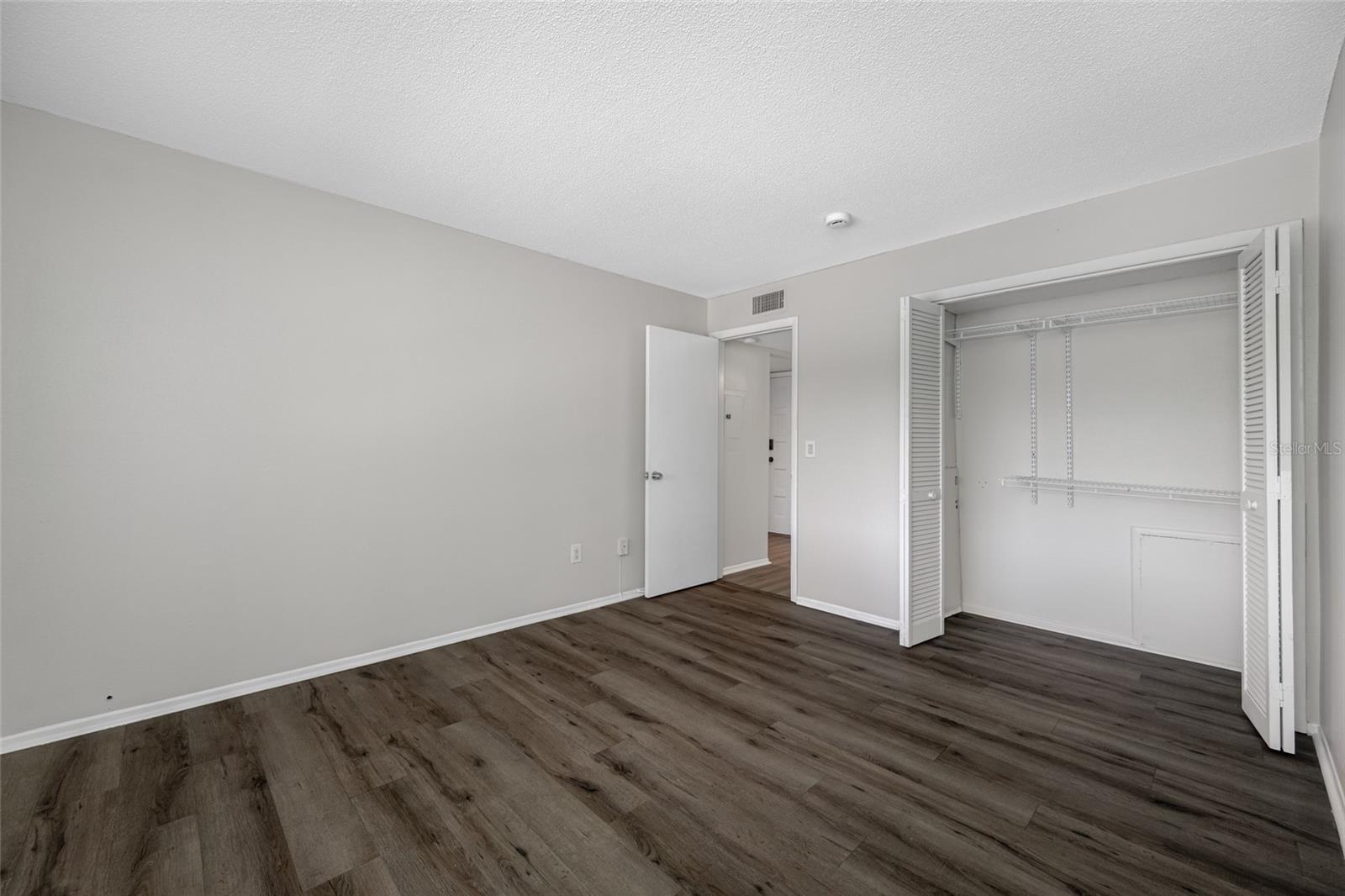 Image 8 of 20 For 600 Betty Lane 9