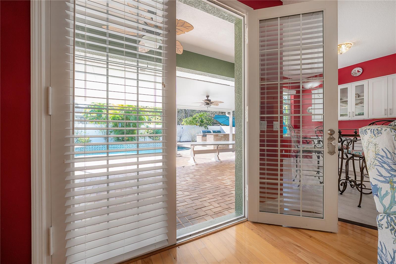 Image 18 of 61 For 12108 Riverhills Drive