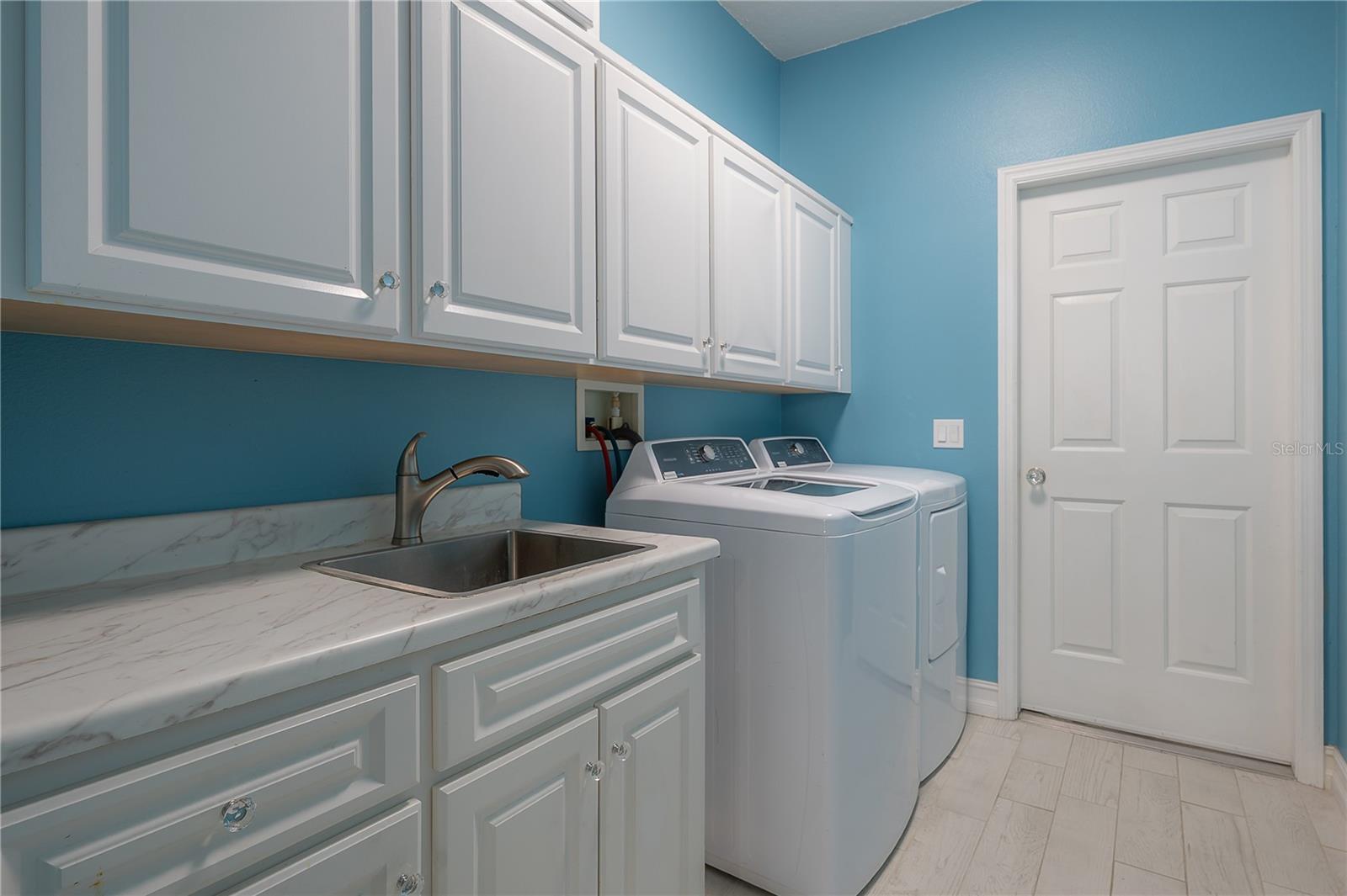 Image 40 of 61 For 12108 Riverhills Drive