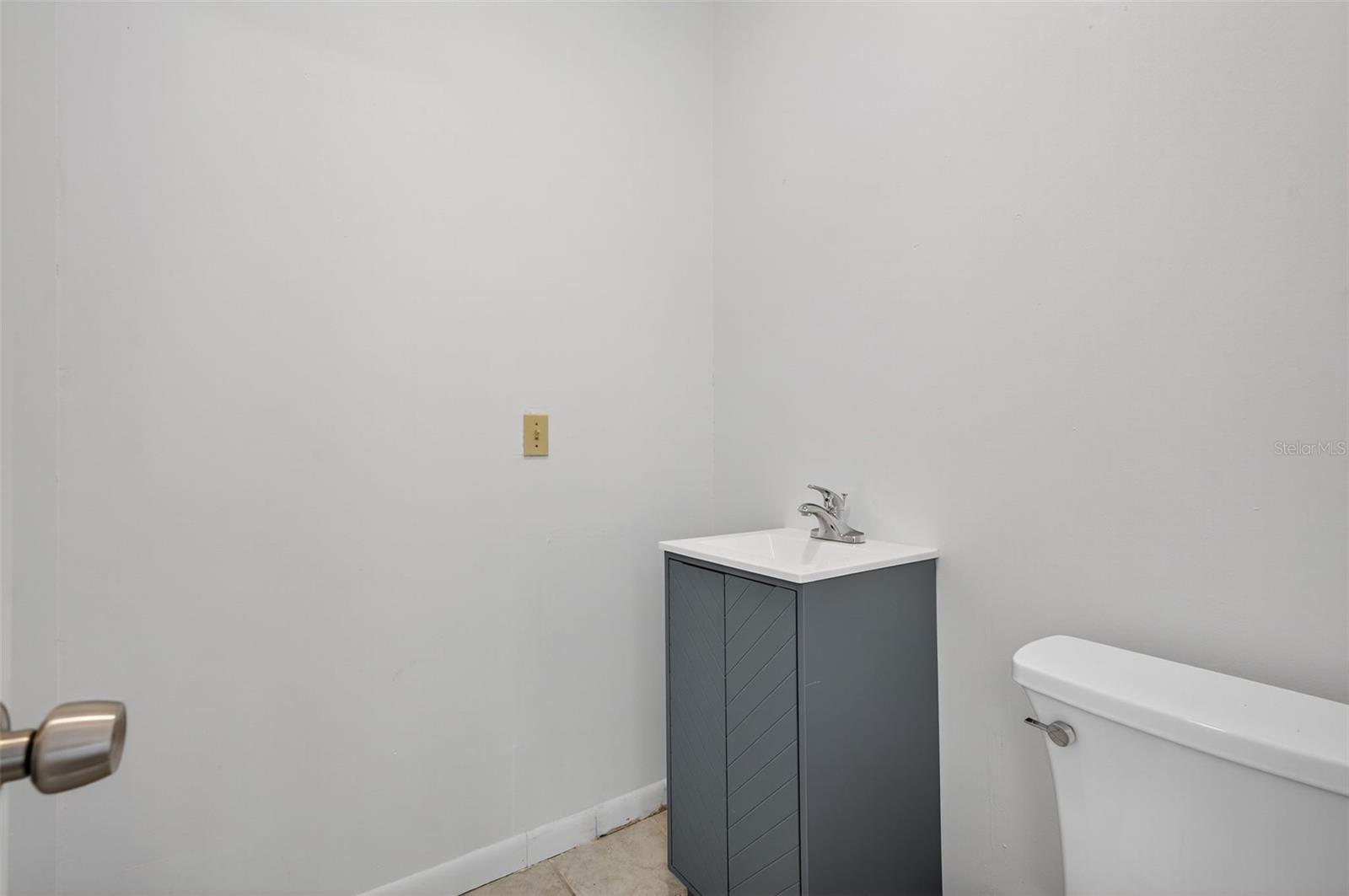 Image 10 of 12 For 11350 66th Street 103