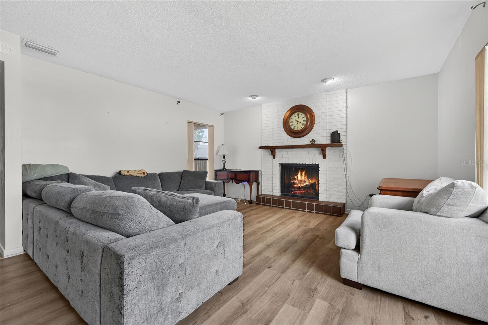 Image 11 of 33 For 15413 Brushwood Drive