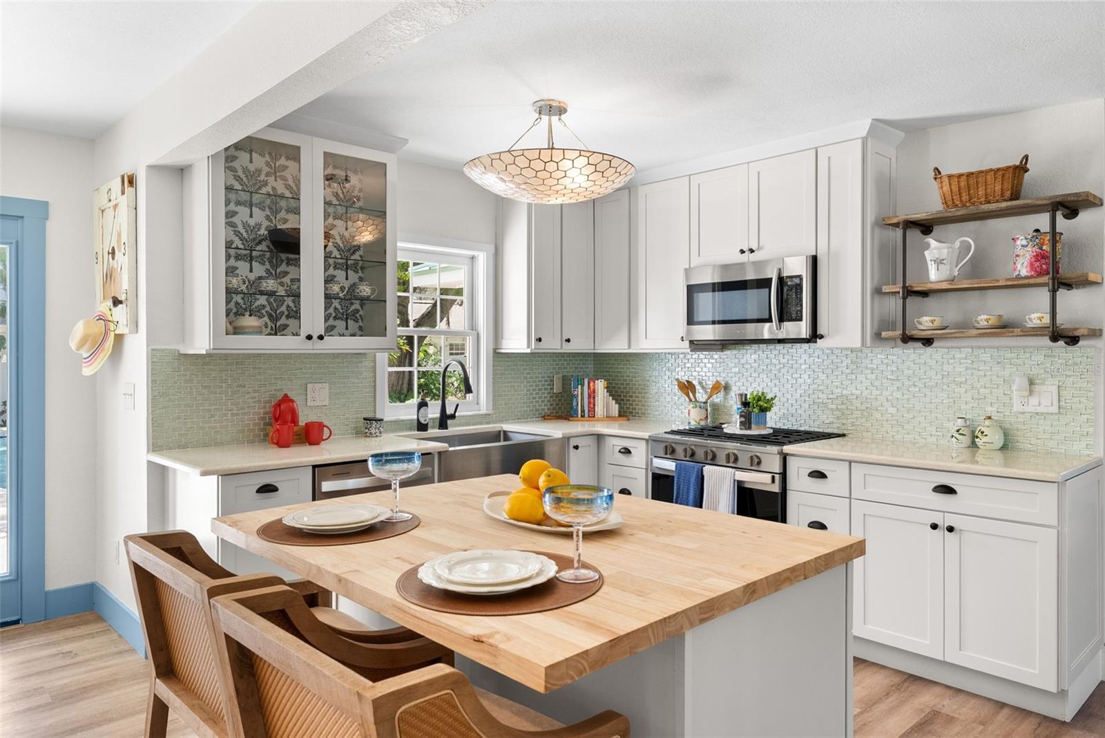 Image 13 of 95 For 759 Lantana Avenue