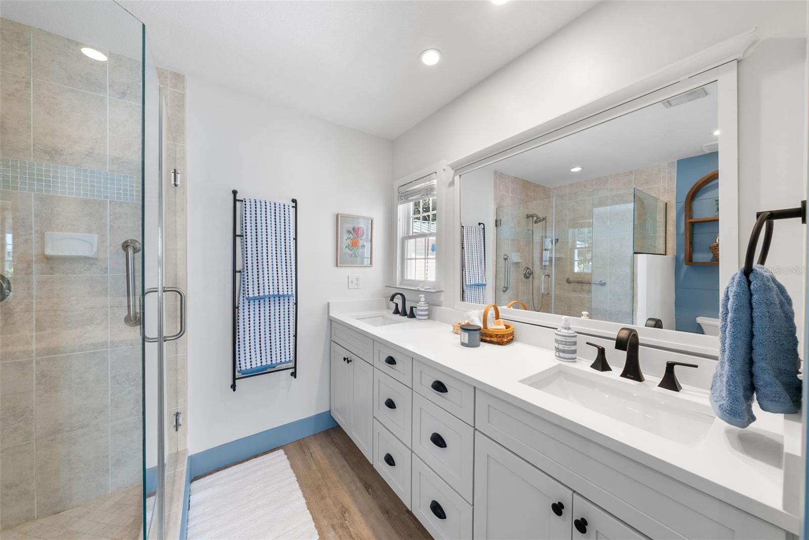 Image 34 of 95 For 759 Lantana Avenue