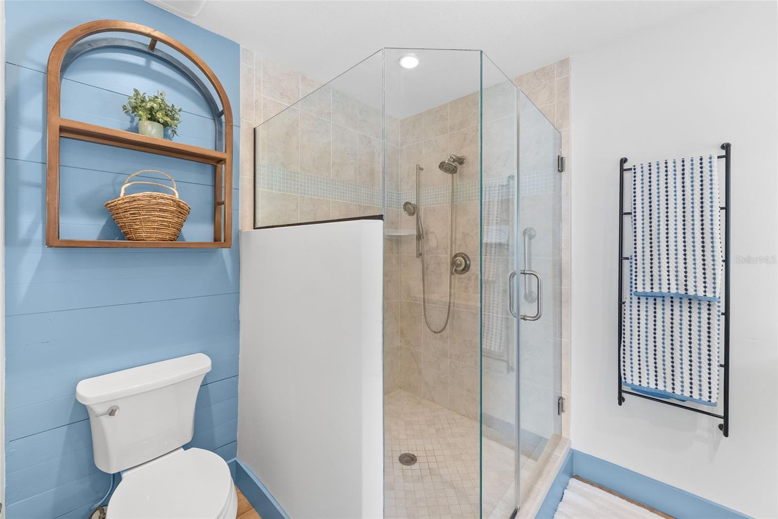 Image 35 of 95 For 759 Lantana Avenue